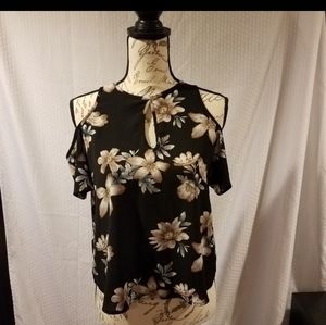 Cold shoulder floral top